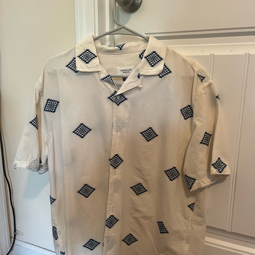 American Eagle Outfitters Cream and Blue Casual Button Down Shirt